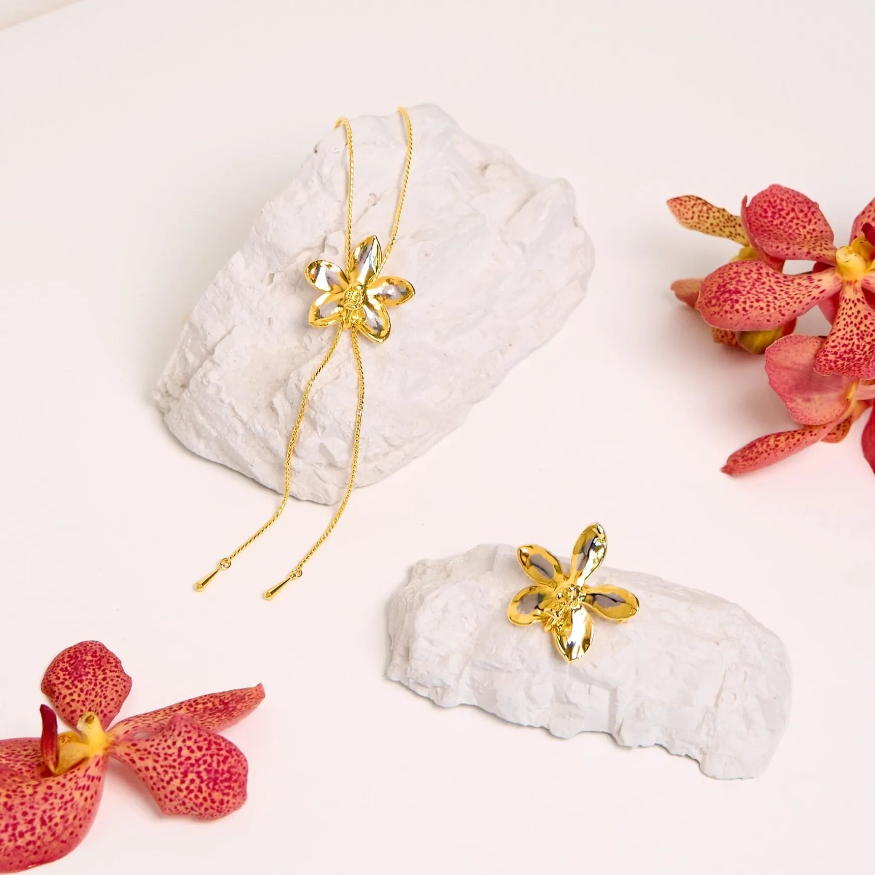 Aeridovanda Vieng Ping Orchid Brooch/Pendant (PG)