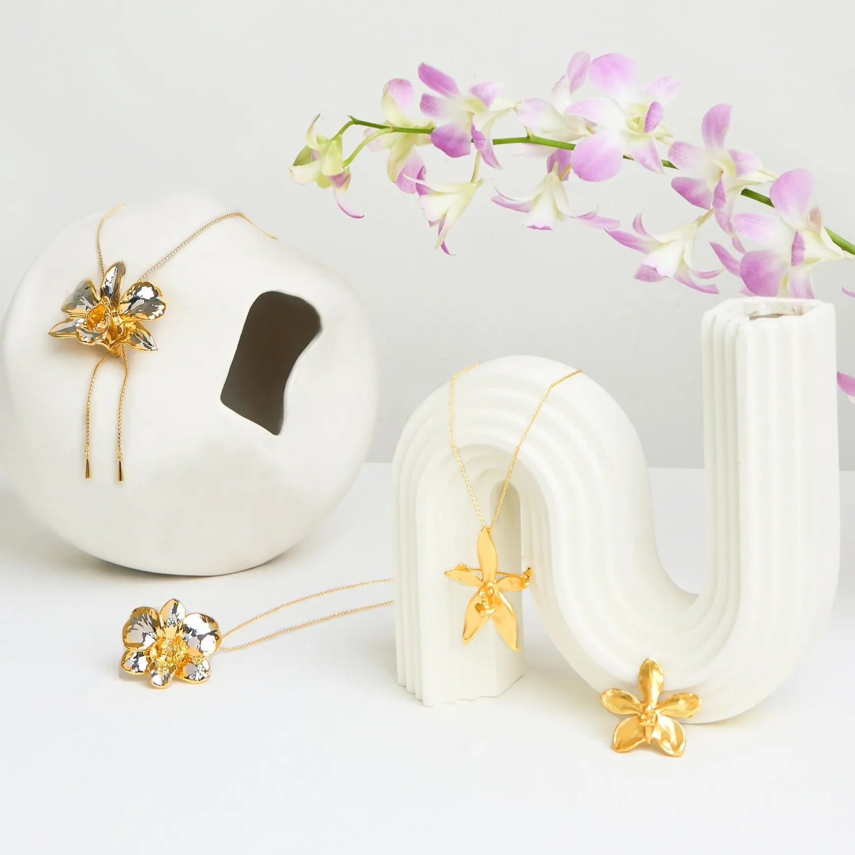 Dendrobium Merry Island Orchid Necklace cum Brooch in Gold and Palladium
