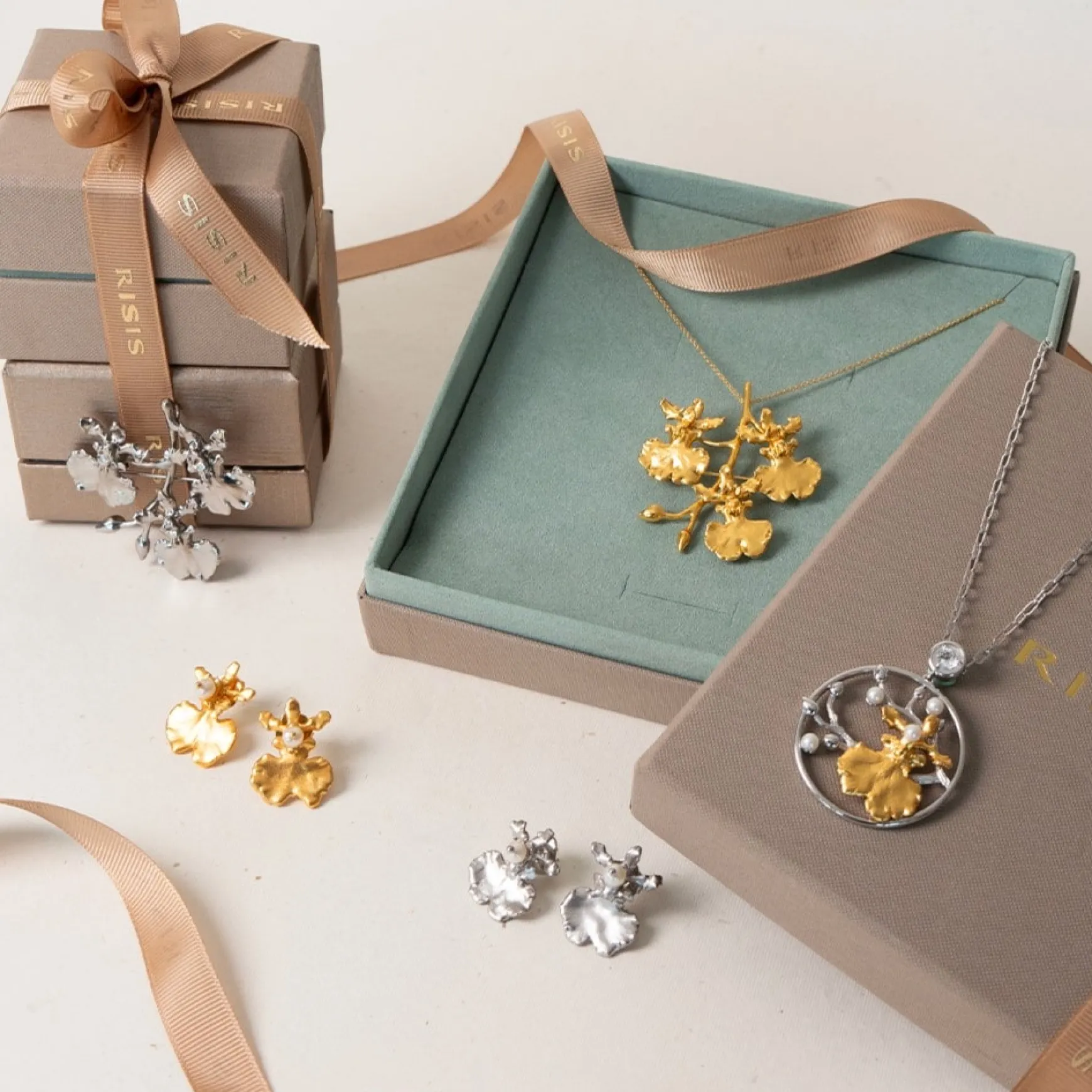 Oncidium Shower Spray Brooch/Pendant (PD)