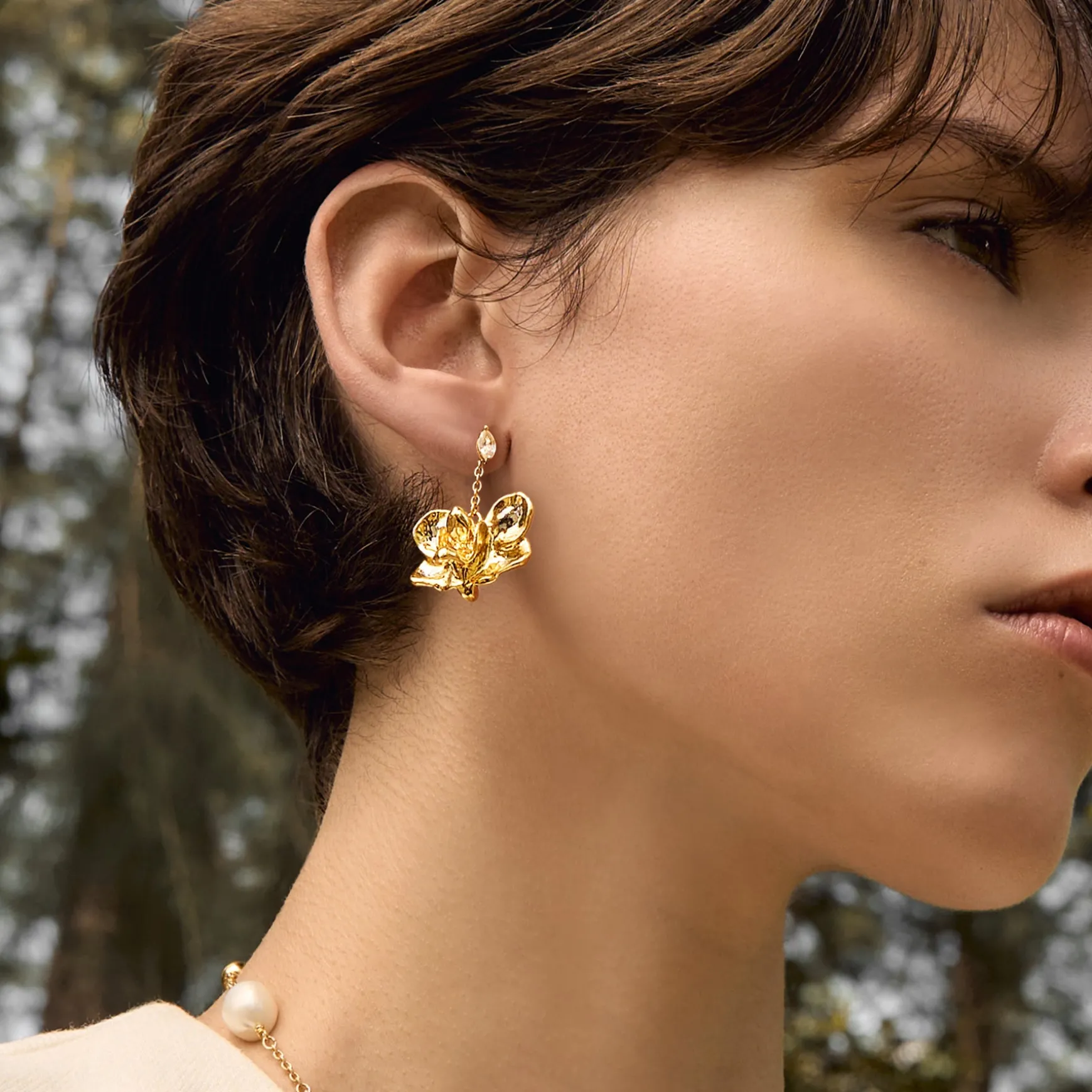 Re-Bloom Dangling Topaz Earrings
