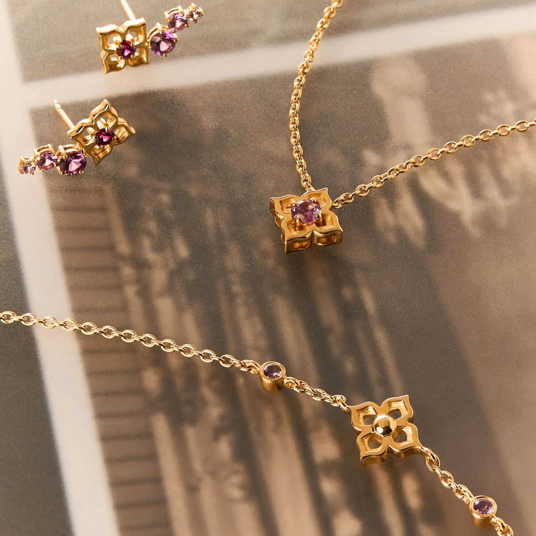 Timeless Nyonya Necklace in Gold with Pink Sapphires