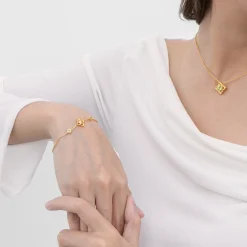 Timeless Peranakan Bracelet With Peridot
