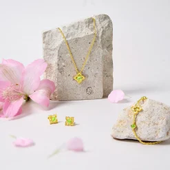 Timeless Peranakan Earrings With Peridot