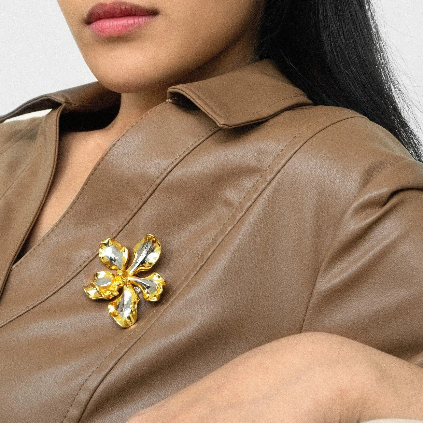 Vanda Hybrid Orchid Brooch/Pendant (L1) (PG)