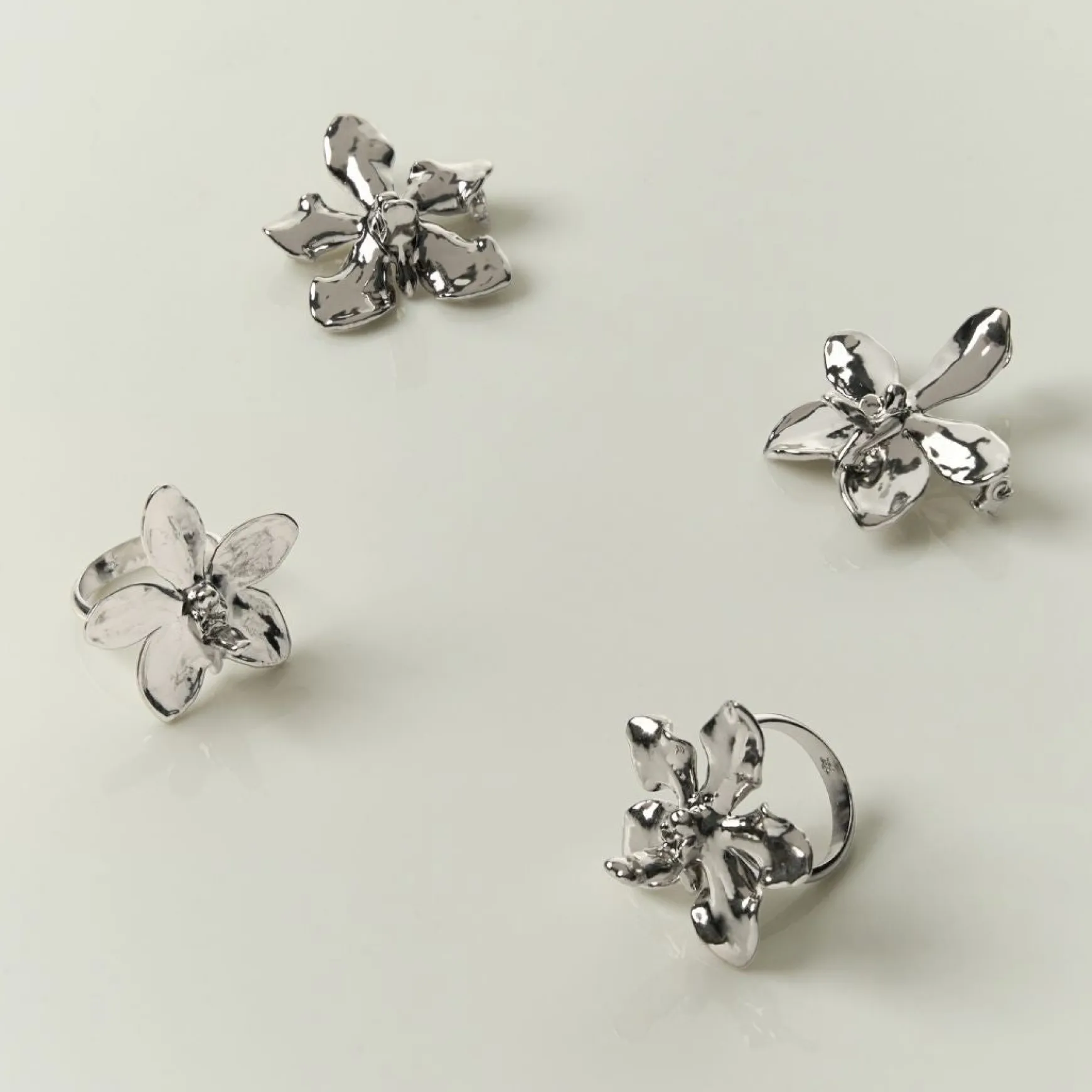 Vanda Orchid Ring in Palladium